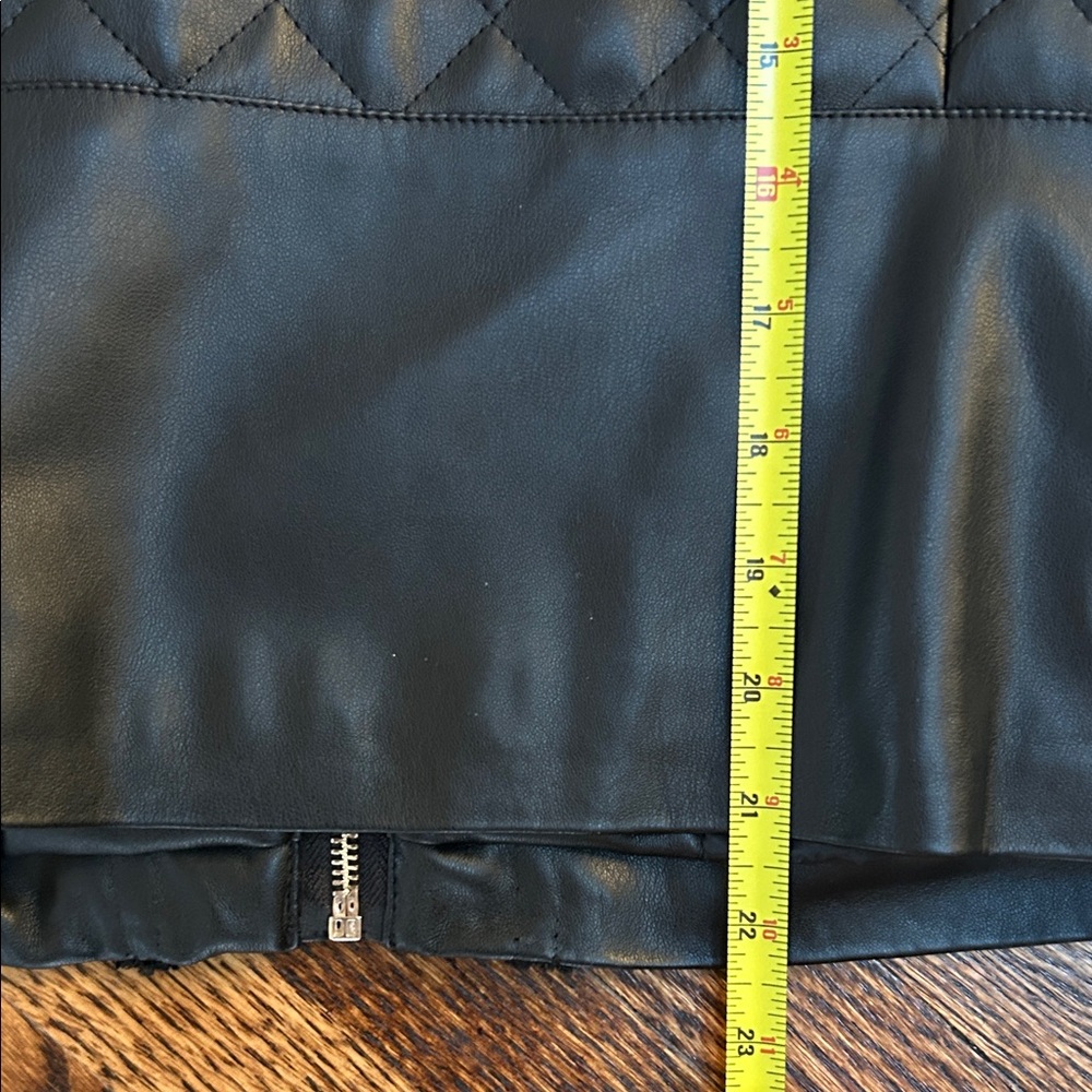 Cleo Black Quilted Jacket with Chain Detail - Picture 11 of 12